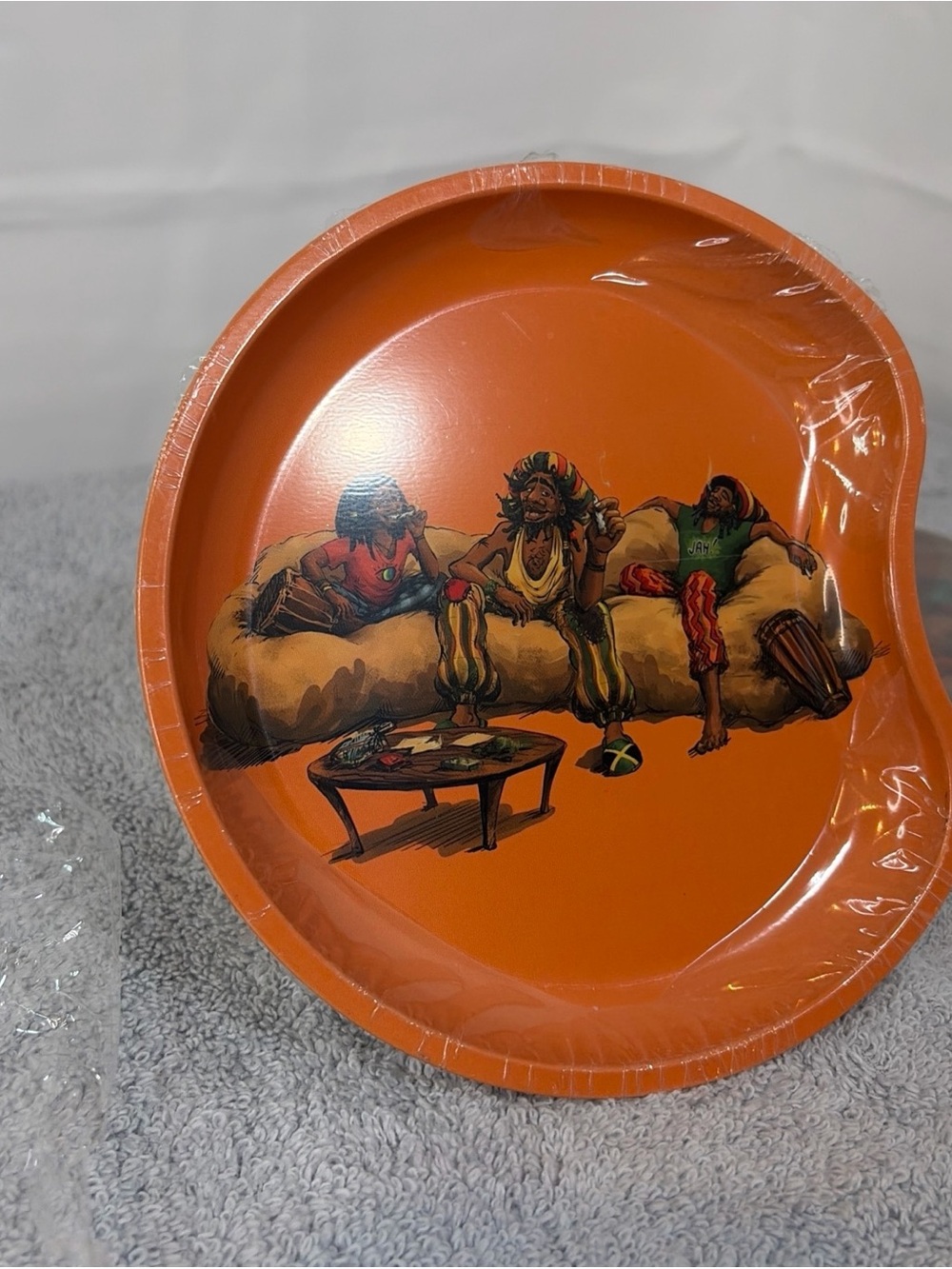 Decorative Metal tobacco Tray with Rasta Artwork and holographic magnetic lid